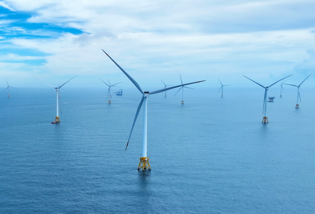 6月19日拍攝的三峽集團漳浦二期海上風(fēng)電項目現(xiàn)場（無人機照片）。