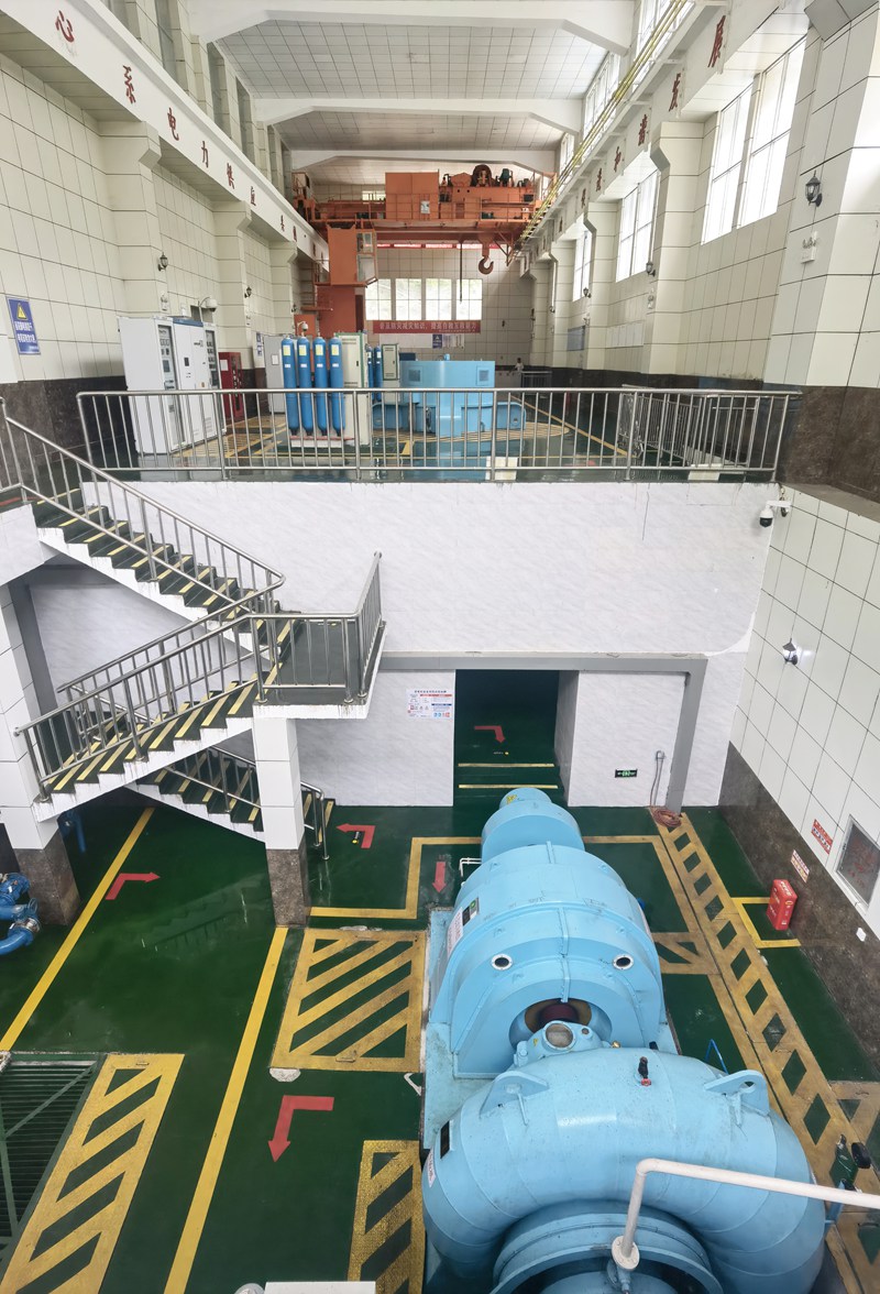 位于施秉縣的觀音巖水電站生態(tài)流量機組運行中。潘希來 攝 (2)