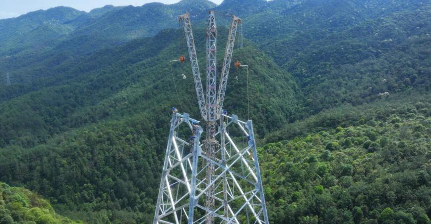 【人民日報】“五一”攻堅不停歇 福建汀州500千伏輸變電工程加速推進