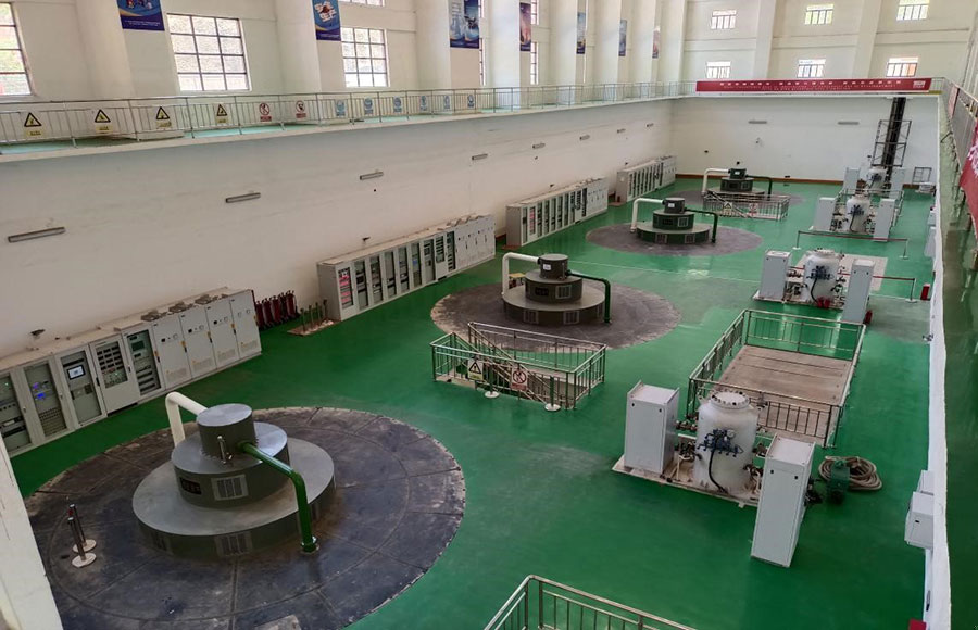  剛果（金）布桑加水電站四臺發(fā)電機(jī)組。中鐵資源集團(tuán)供圖