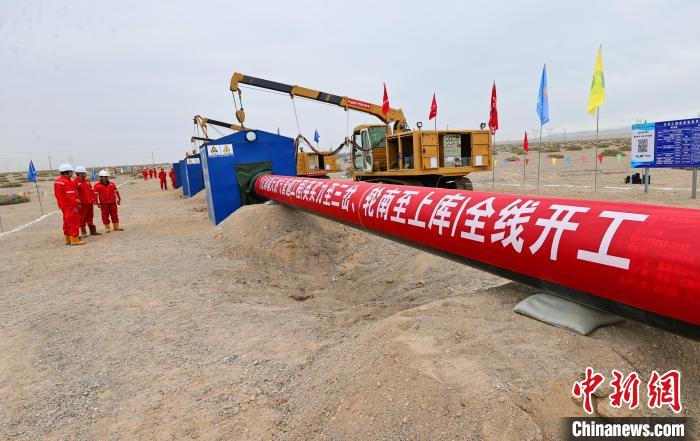 工程建設(shè)現(xiàn)場(chǎng)。陳士兵 攝