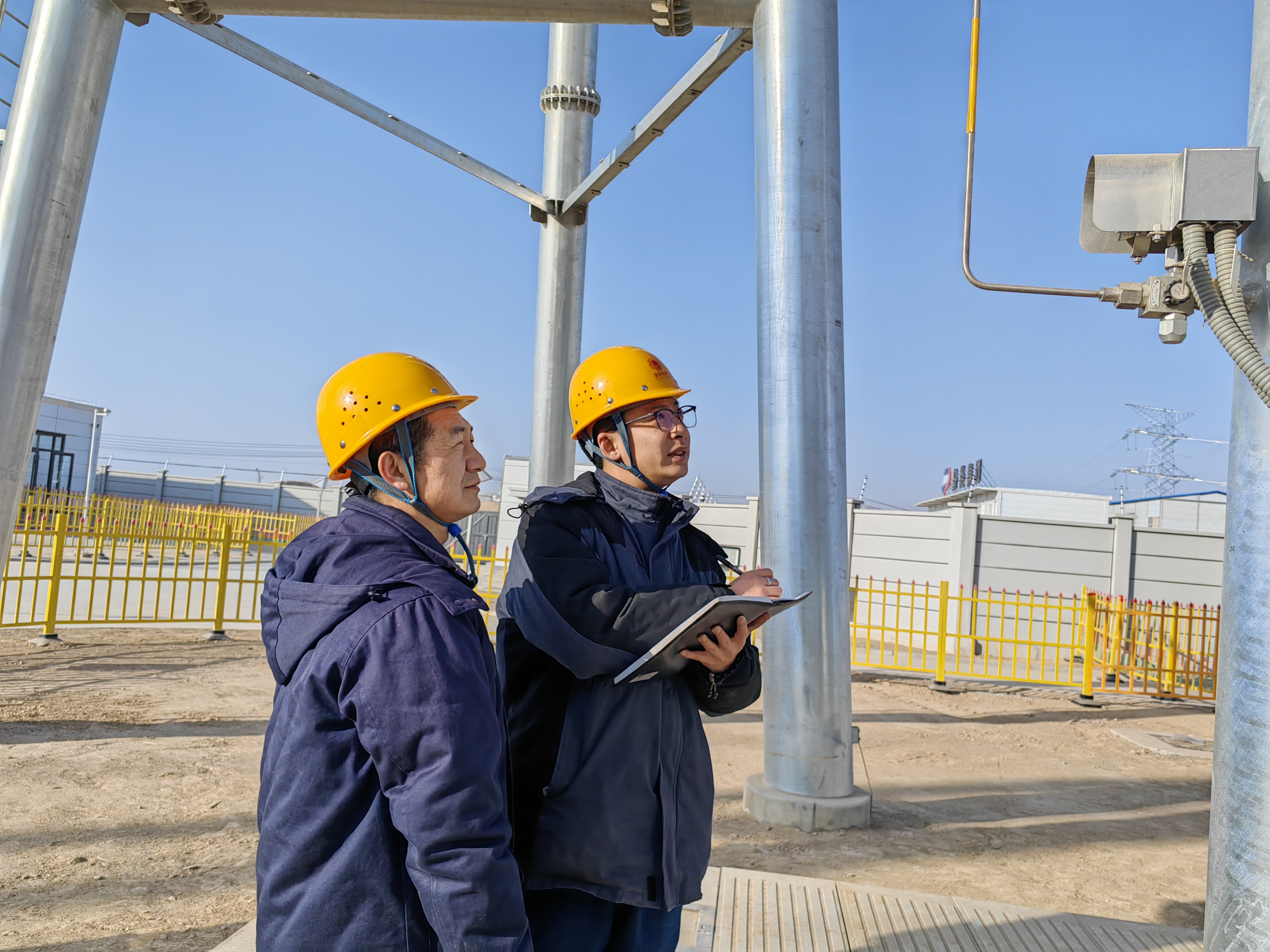 1月1日，國網(wǎng)蘭州供電公司變電運維<span id=