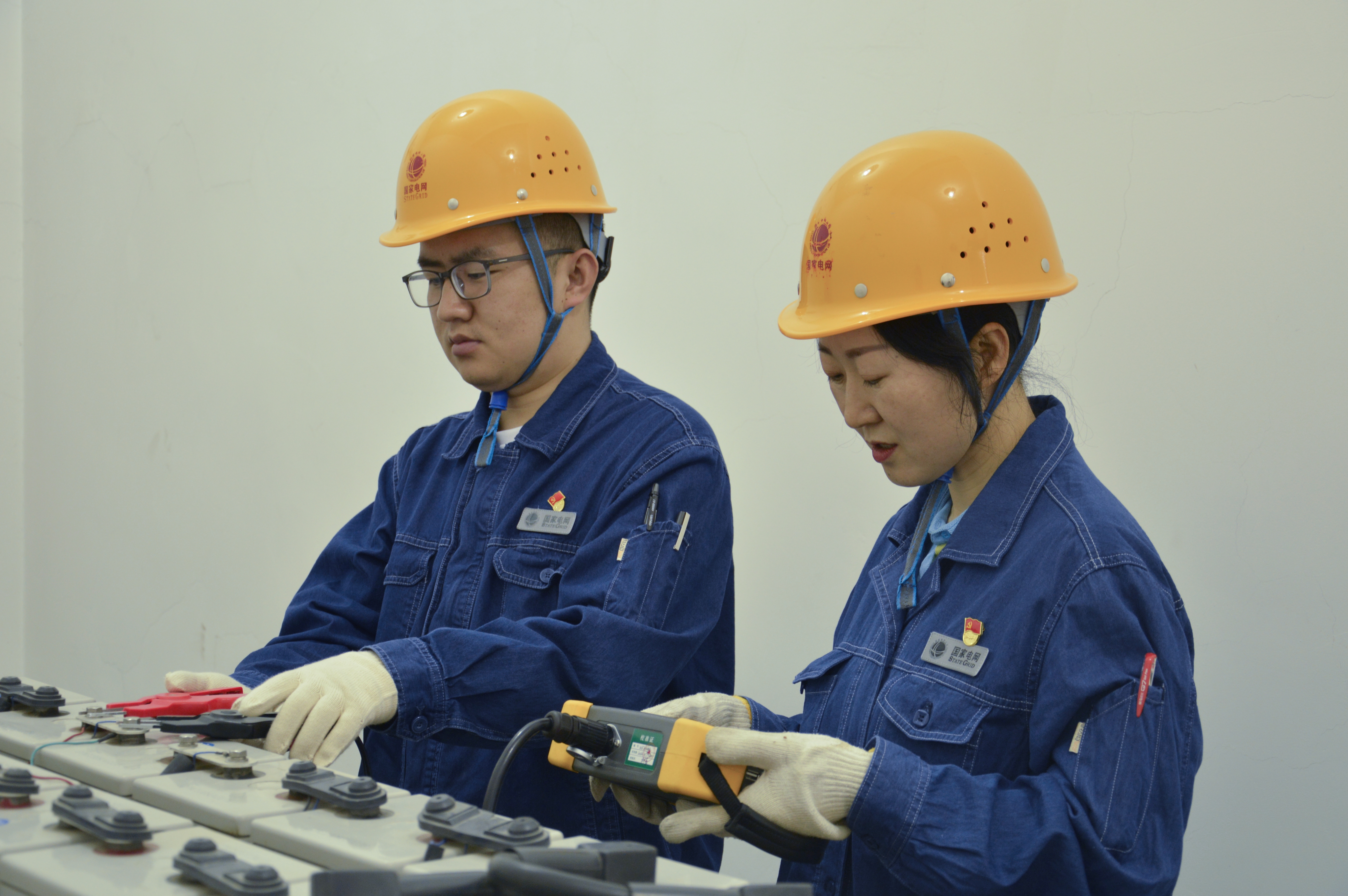 在110千伏金家坪變電站，國網蘭州供電公司變電運維<span id=