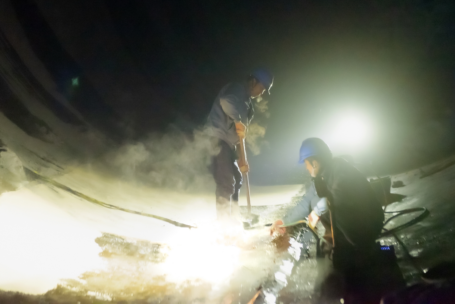 劉家峽水電廠：洮河口排沙洞渠身檢修有序進(jìn)行<span id=