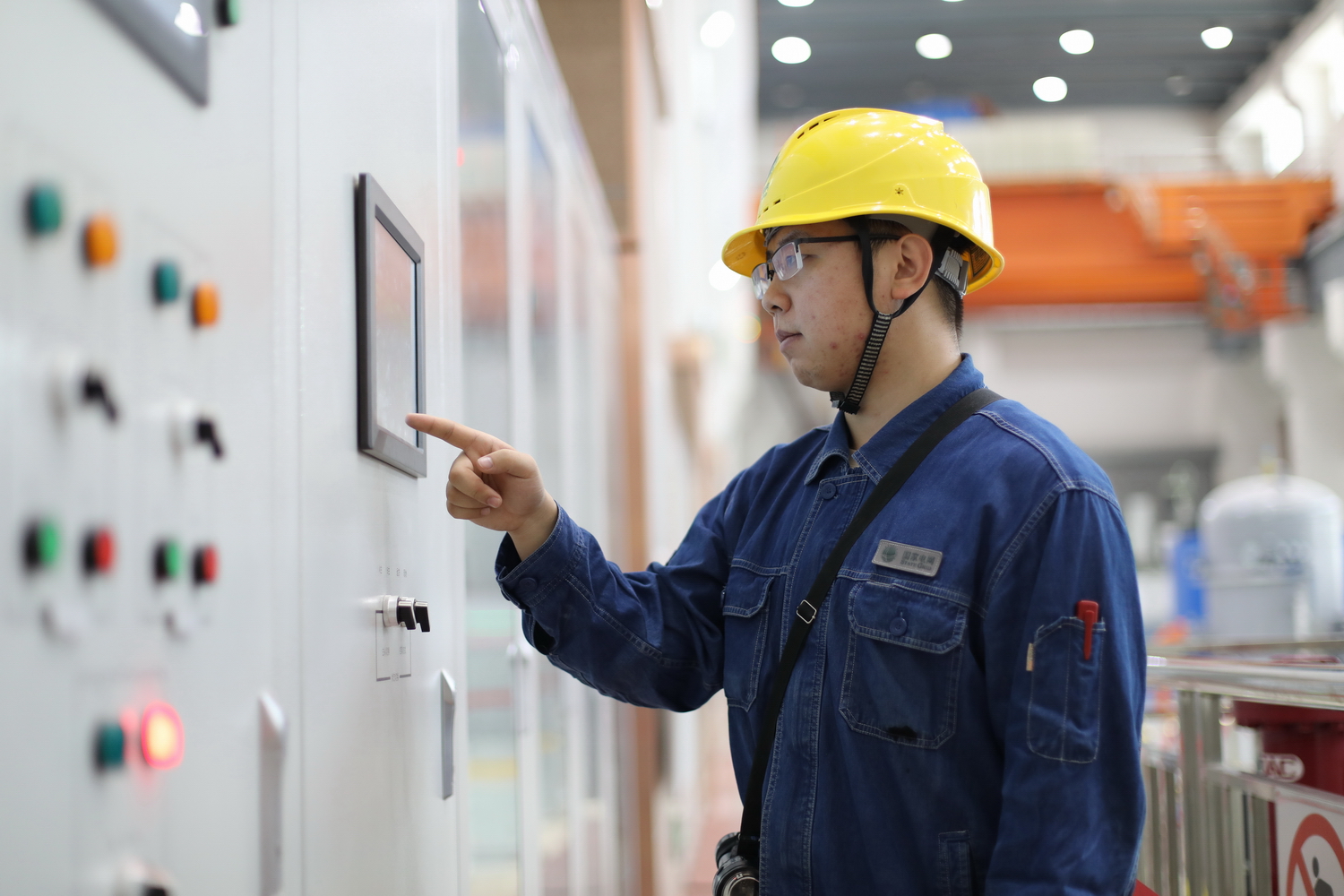 劉家峽水電廠全力以赴打好迎峰度夏“主動仗”.JPG