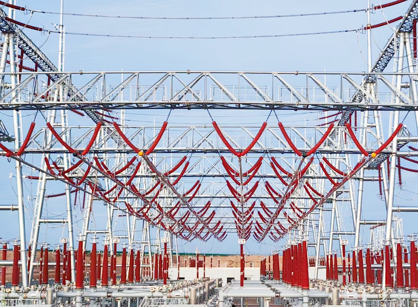 甘肅蘭州紅樂330千伏輸變電工程竣工投運。李小東攝.jpg
