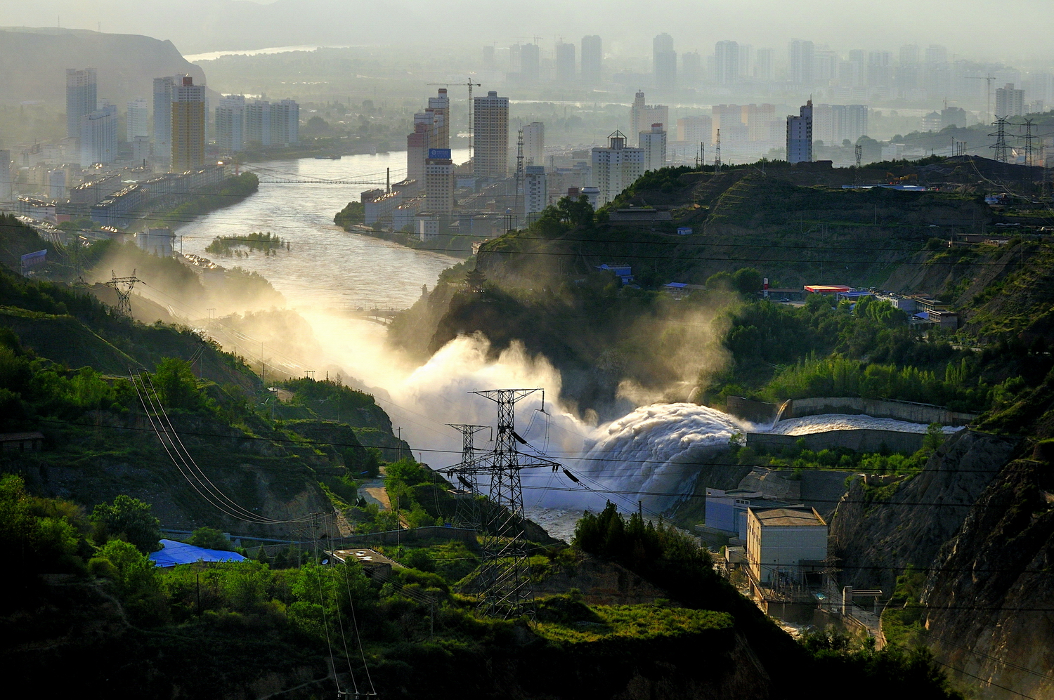 碧水青山映初心——國網(wǎng)甘肅劉家峽水電廠踐行“兩山”理念二十年紀(jì)實(shí) (2).JPG