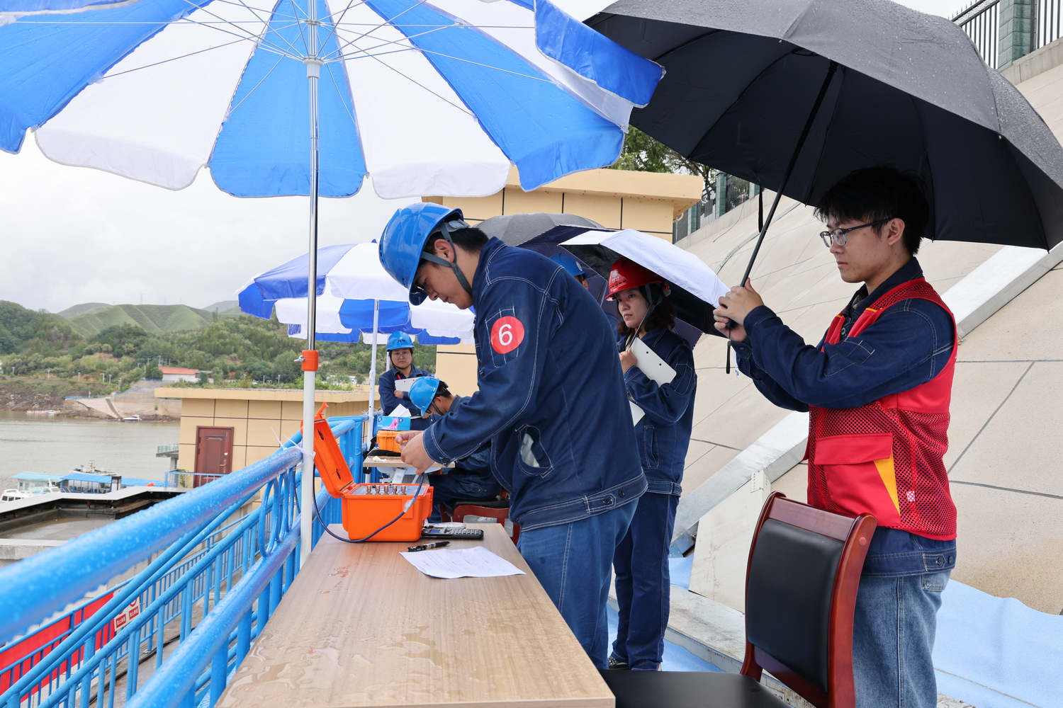劉家峽水電廠：秋雨礪技能 競(jìng)賽展風(fēng)采 (2).JPG